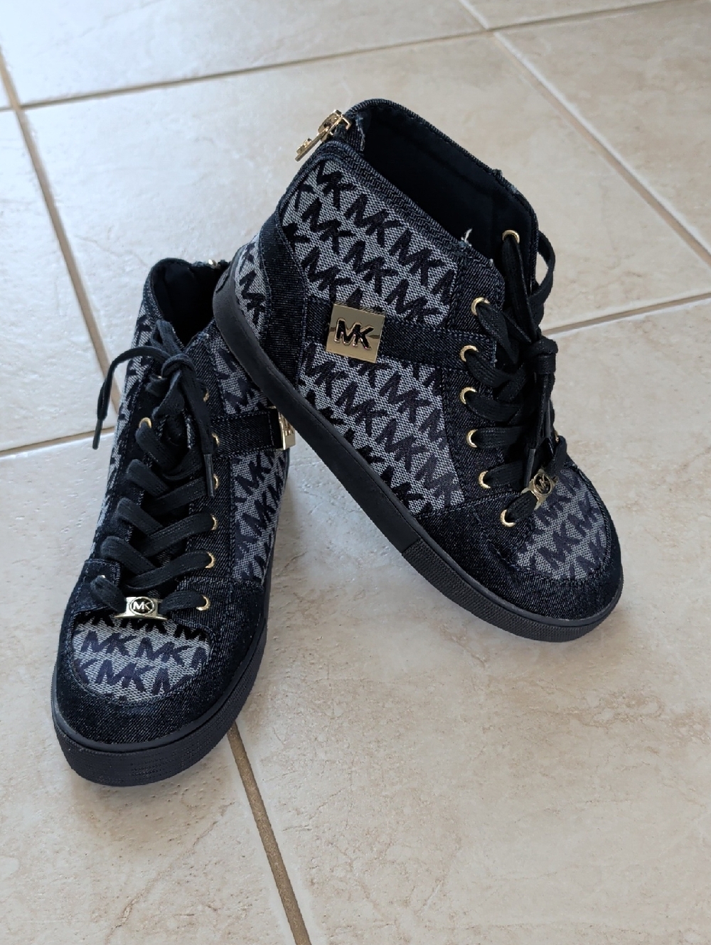Michael Kors Girls Size 4 Navy Blue MK Monogram High-Top Sneakers